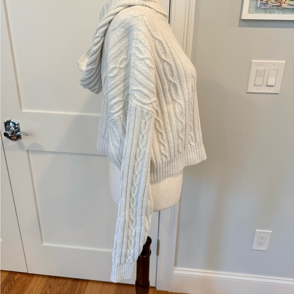 ALO Yoga White Cable Knit Cropped Sweater - Picture 10 of 11